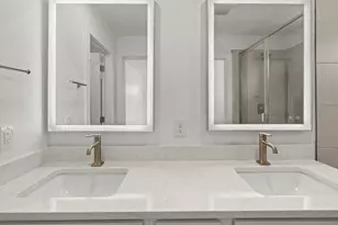 2060 S Holly St, Denver, CO 80222 - Photo 20