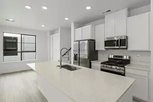 2060 S Holly St, Denver, CO 80222 - Photo 6