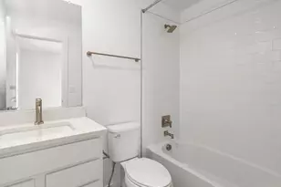 2060 S Holly St, Denver, CO 80222 - Photo 12