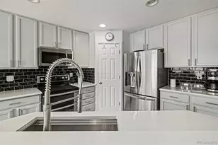 7858 S Zante Ct, Aurora, CO 80016 - Photo 8