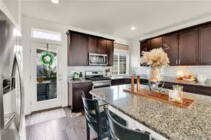 240 S Oak Hill St, Aurora, CO 80018 - Photo 8