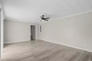 1180 Vaughn St, Aurora, CO 80011 - Photo 12