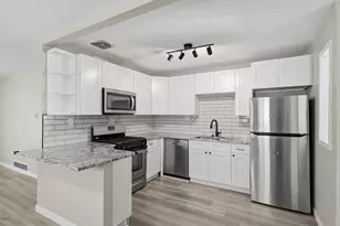1180 Vaughn St, Aurora, CO 80011 - Photo 6