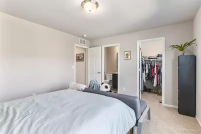 16092 E Warner Place, Denver, CO 80239 - Photo 14