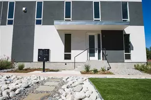 3207 W 17th Ave, Denver, CO 80204 - Photo 14