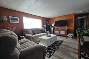 210 Oak St, Log Lane Village, CO 80705 - Photo 6