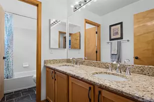 22463 E Weaver Dr, Aurora, CO 80016 - Photo 28