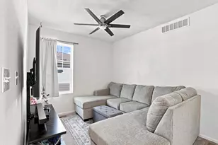 21331 E 60th Ave, Aurora, CO 80019 - Photo 20