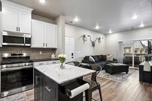 9962 W Victoria Pl, Littleton, CO 80127 - Photo 8