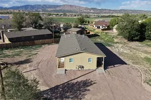2406 N 9th St, Canon City, CO 81212 - Photo 2
