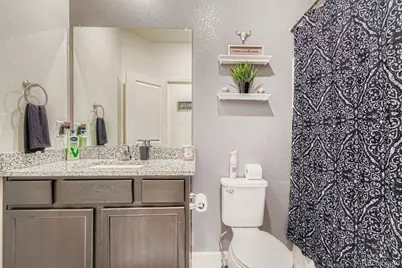 201 N Stewart Street, Keenesburg, CO 80643 - Photo 22