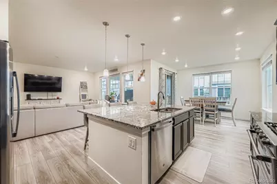 1060 S De Gaulle Court, Aurora, CO 80018 - Photo 6