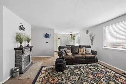 22166 E Princeton Circle, Aurora, CO 80018 - Photo 4