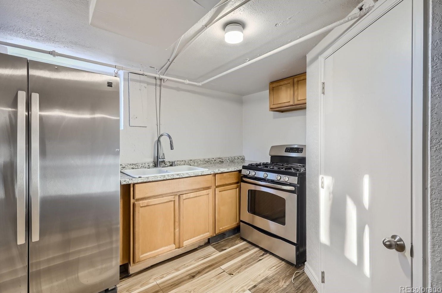 1405 Xavier St, Denver CO  80204-1021 exterior