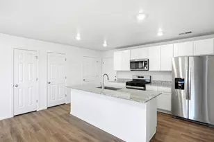 21266 E 65th Dr, Aurora, CO 80019 - Photo 6