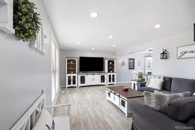 7669 S Holland Way, Littleton, CO 80128 - Photo 4