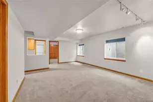2592 S Troy Ct, Aurora, CO 80014 - Photo 22
