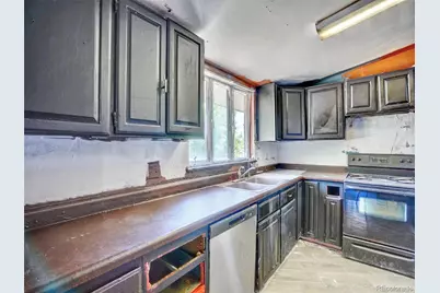 7789 Greenleaf Lane, Denver, CO 80221 - Photo 4