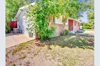 7789 Greenleaf Lane, Denver, CO 80221 - Photo 28