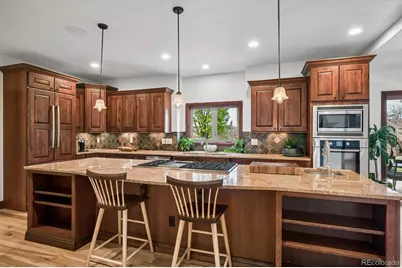 8830 W Bear Creek Drive, Lakewood, CO 80227 - Photo 10
