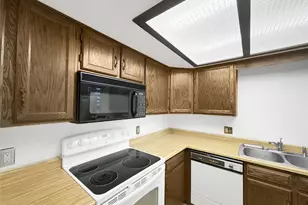 15350 E Arizona Ave, Aurora, CO 80017 - Photo 8