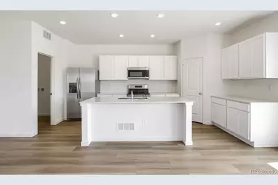 45894 Mill Avenue, Bennett, CO 80102 - Photo 4