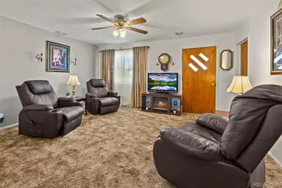 469 Fremont Avenue, Akron, CO 80720 - Photo 4