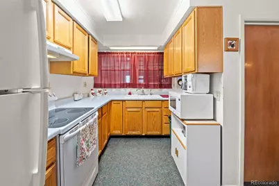 469 Fremont Avenue, Akron, CO 80720 - Photo 6