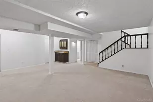2558 S Vaughn Way, Aurora, CO 80014 - Photo 30
