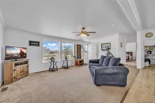 336 Lilac Cir, Lochbuie, CO 80603 - Photo 4