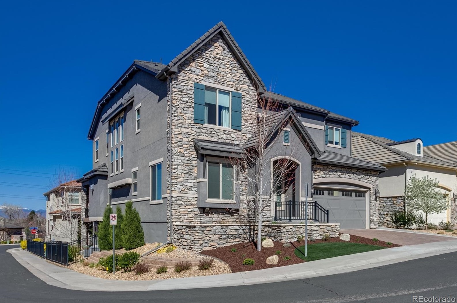 5963 S Olive Cir, Englewood, CO 80111