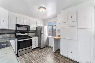 588 Empire St, Aurora, CO 80010 - Photo 6