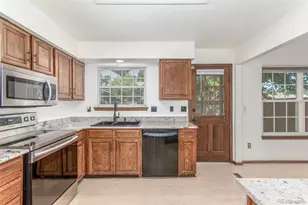 8752 E Amherst Dr, Denver, CO 80231 - Photo 14