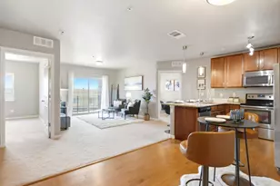 725 Elmhurst Dr, Littleton, CO 80129 - Photo 2