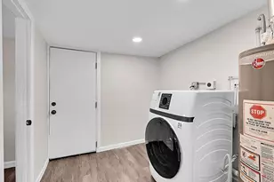 3984 N Cook St, Denver, CO 80205 - Photo 16