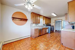 359 Quentin St, Aurora, CO 80011 - Photo 8