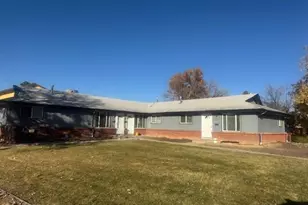 812 Lansing St, Aurora, CO 80010 - Photo 1