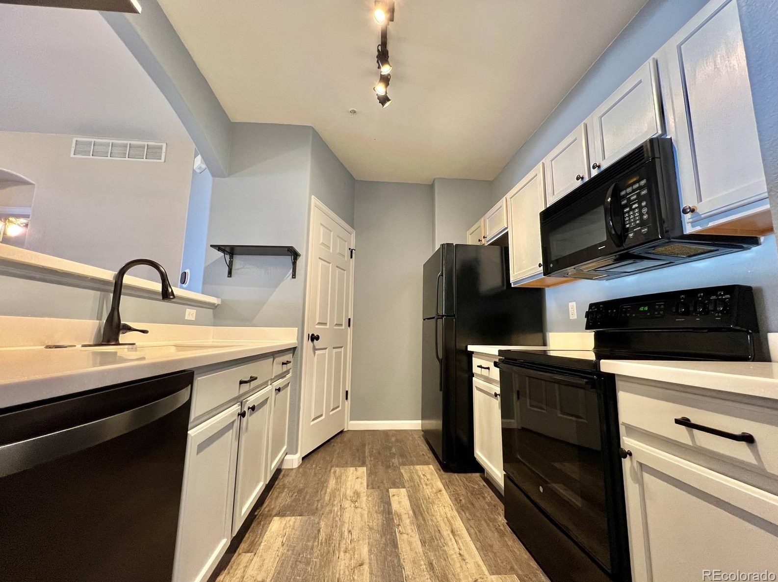 5255 Memphis St #207, Denver, CO 80239