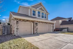 6086 S Ukraine St, Aurora, CO 80015 - Photo 4