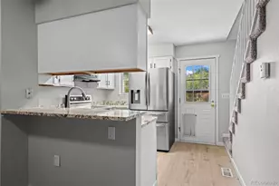 10232 W Dartmouth Ave, Denver, CO 80227 - Photo 4