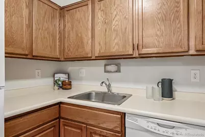 3324 S Ammons Street #103, Lakewood, CO 80227 - Photo 8