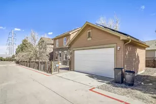 23341 E Saratoga Cir, Aurora, CO 80016 - Photo 28