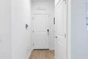 37 S Waterloo St, Aurora, CO 80018 - Photo 8