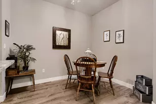1672 W Canal Cir, Littleton, CO 80120 - Photo 6