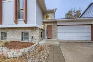 2001 Vineyard Dr, Castle Rock, CO 80104 - Photo 2