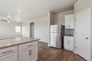 48260 Shetland Dr, Bennett, CO 80102 - Photo 4