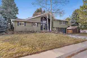 6849 S Elizabeth Cir, Centennial, CO 80122 - Photo 2