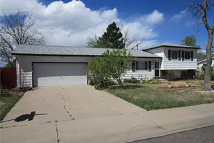 1093 S Macon Way, Aurora, CO 80012 - Photo 2