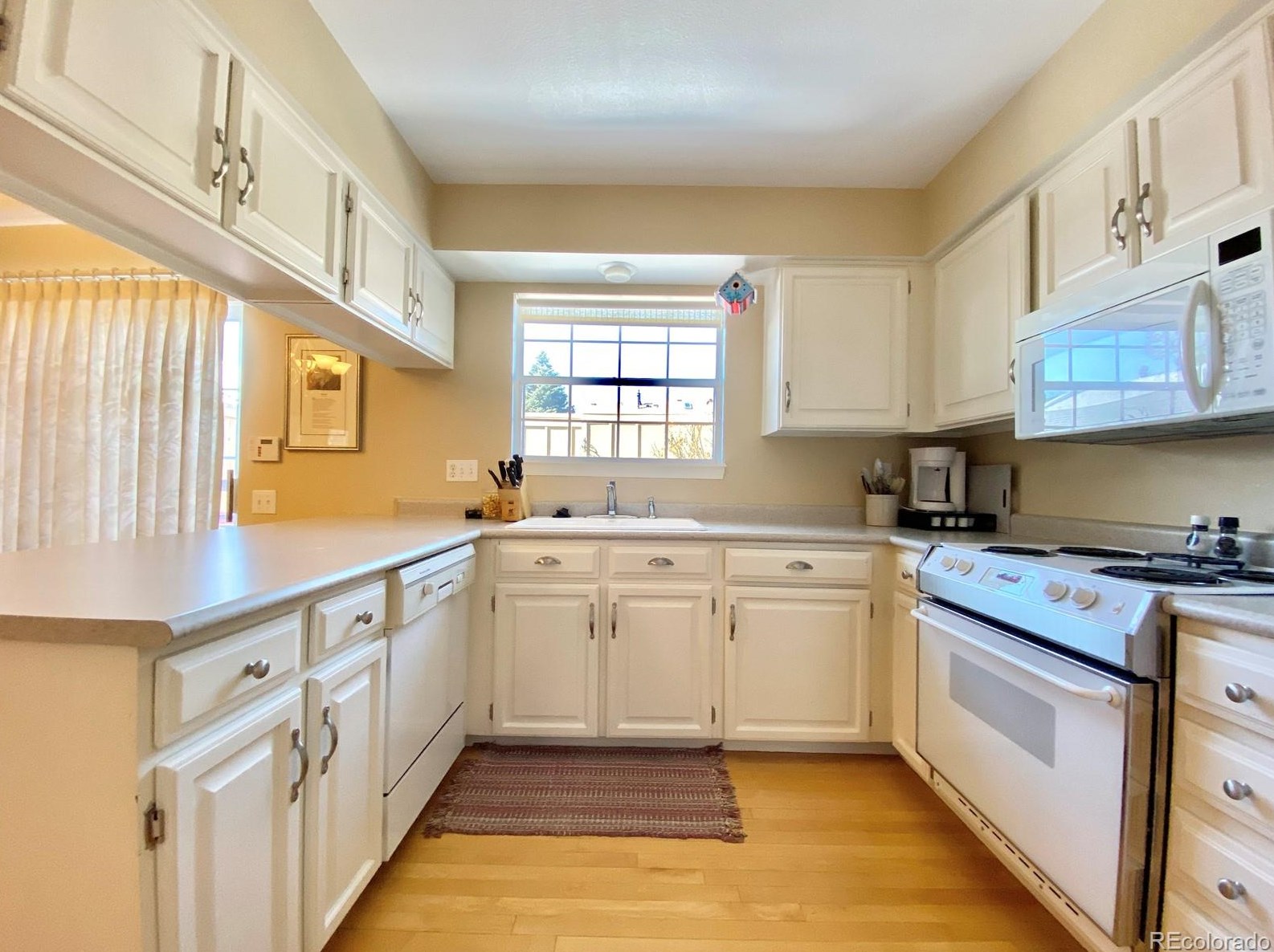 8731 Amherst Dr, Denver, CO 80231-4045