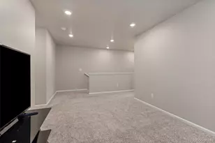 6078 N Lisbon St, Aurora, CO 80019 - Photo 12
